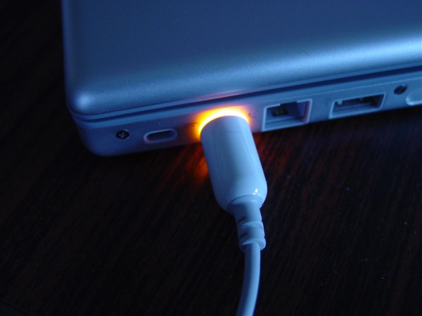 Cách khắc phục sạc pin Laptop Asus không vào điện không lên nguồn