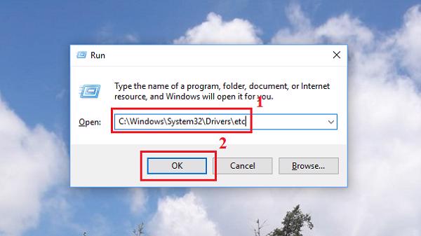 Nhập C:WindowsSystem32Driversetc và nhấn OK