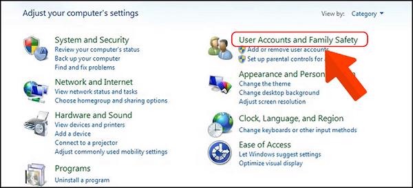 Tiếp đến chọn vào User Accounts and Family Safety